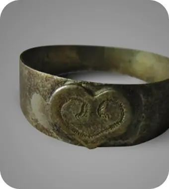 Первое кольцо с сердечком